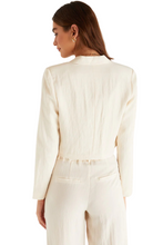 Load image into Gallery viewer, Dana Airy Crop Blazer
